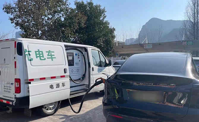 屯溪区汽车搭电